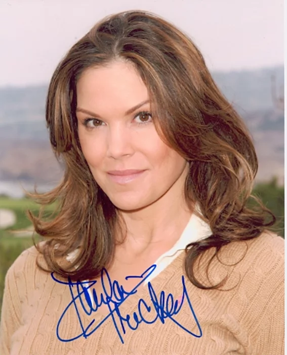 Paula Trickey autograph