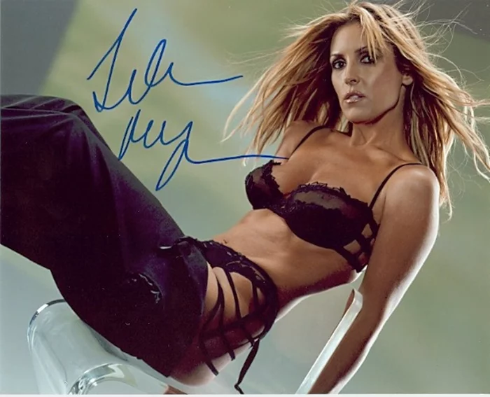 Jillian Barberie autograph
