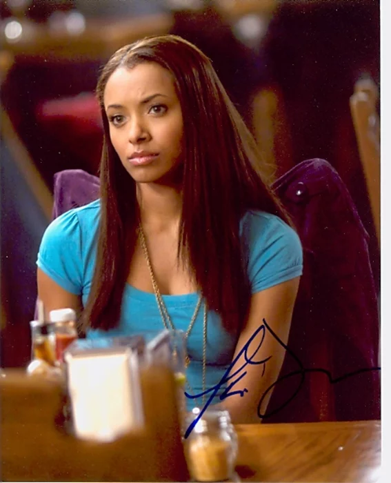 Katerina Graham autograph