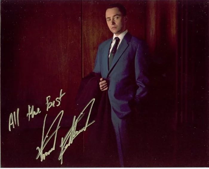 Vincent Kartheiser autograph