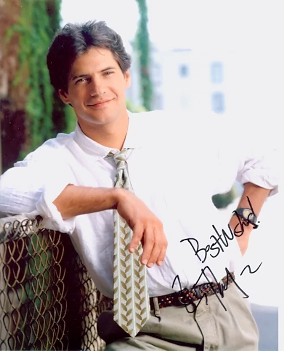 Thomas Calabro autograph