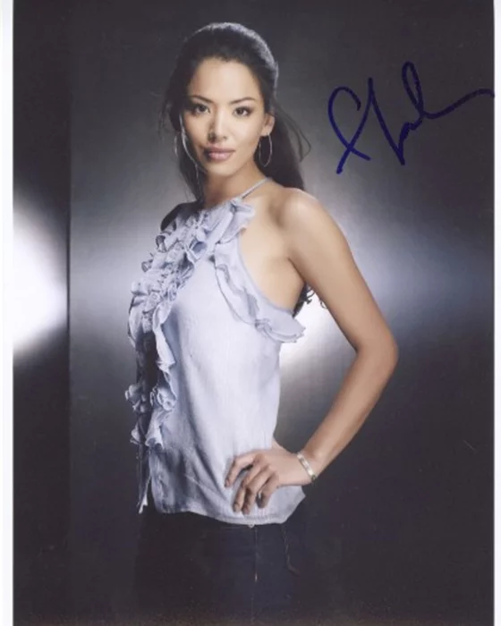 Stephanie Jacobsen autograph