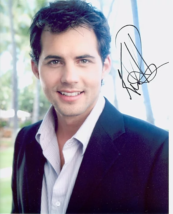 Kristoffer Polaha autograph
