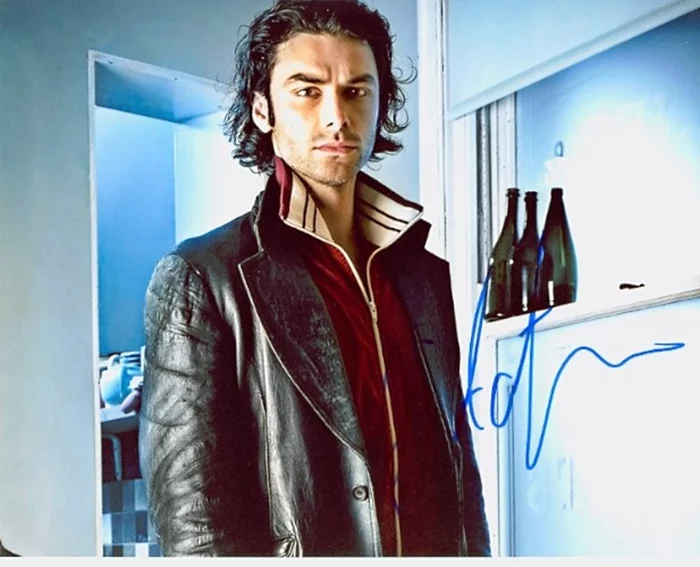 Aidan Turner autograph