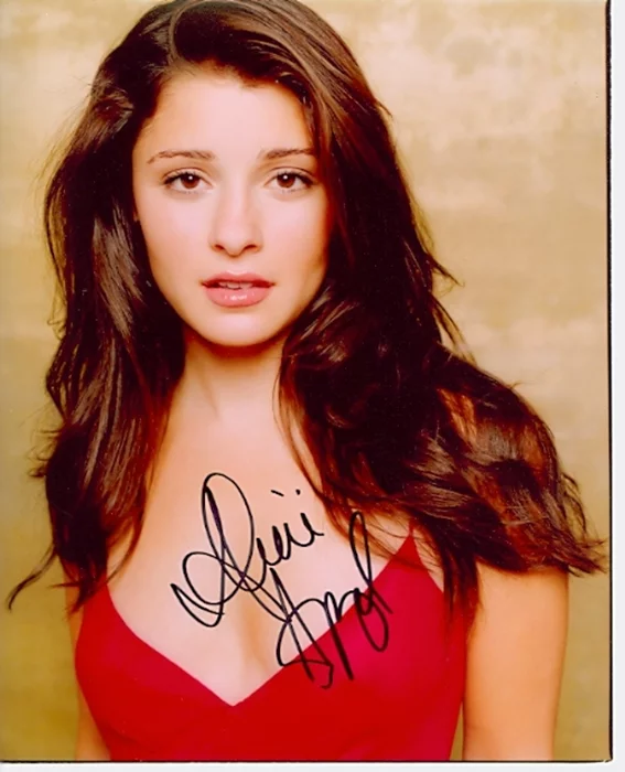 Shiri Appleby autograph