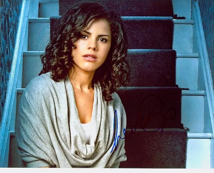 Lenora Crichlow autograph