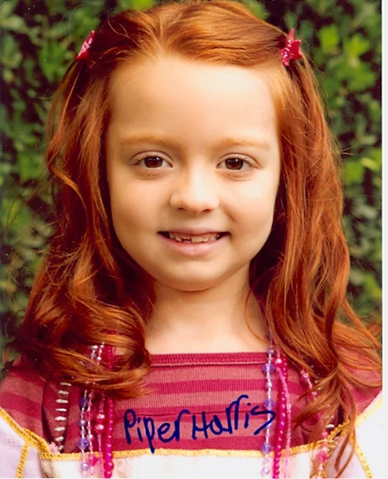Piper Harris autograph