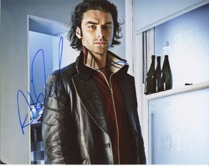 Aidan Turner autograph