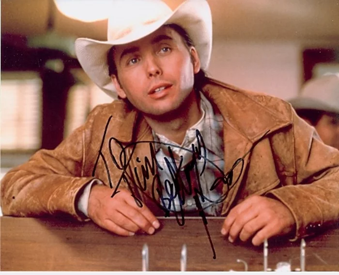 Dwight Yoakam autograph