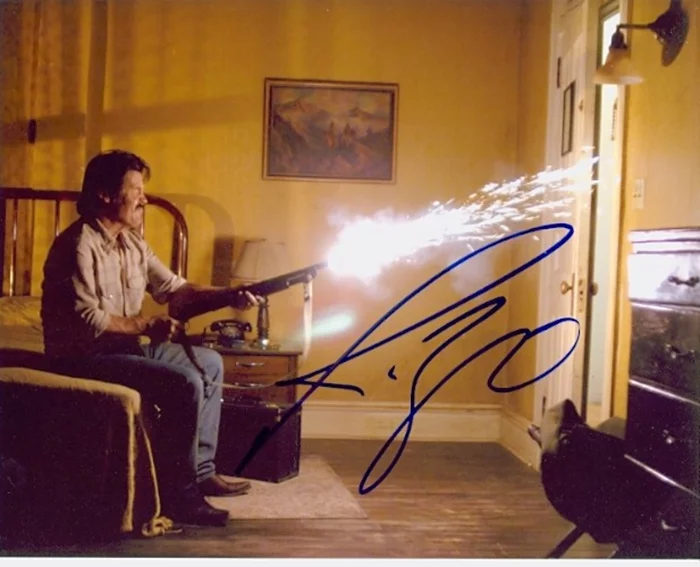Josh Brolin autograph
