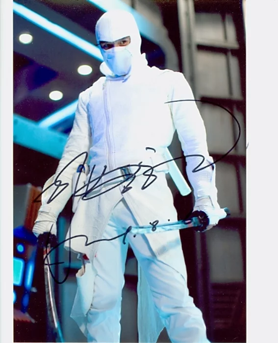 Byung-Hun Lee autograph