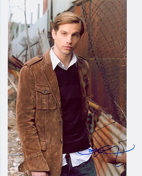 Logan Marshall-Green autograph
