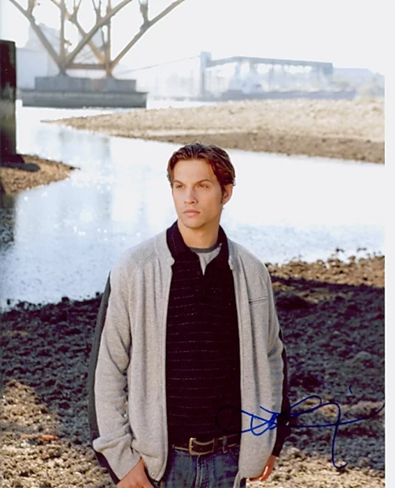 Logan Marshall-Green autograph