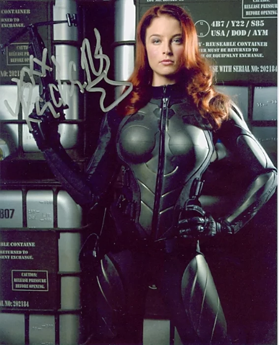 Rachel Nichols autograph