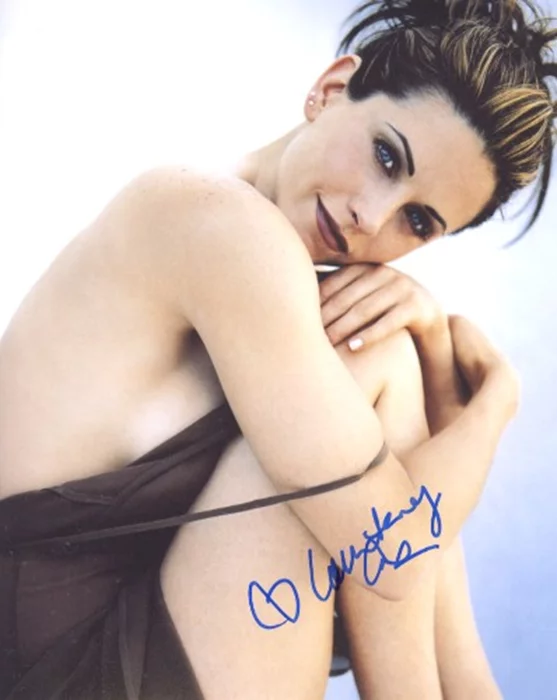 Courteney Cox autograph