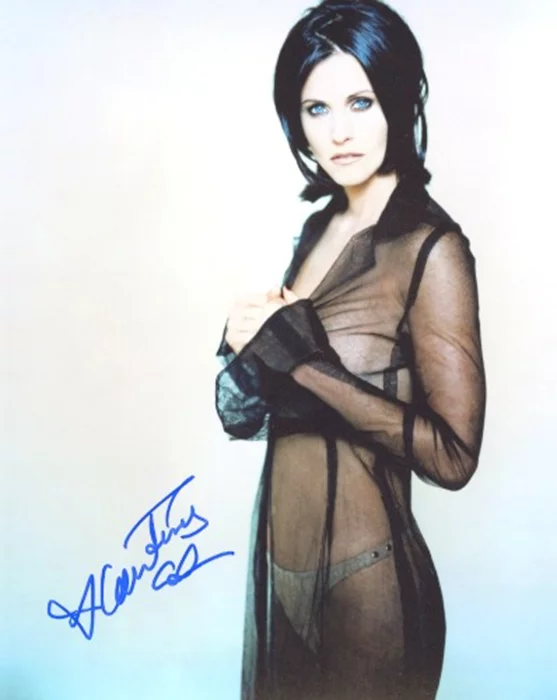 Courteney Cox autograph