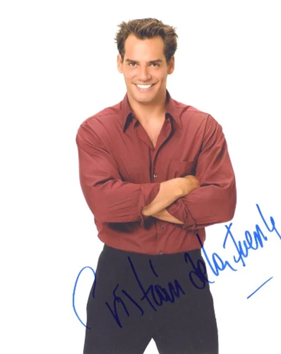 Cristian De La Fuente autograph