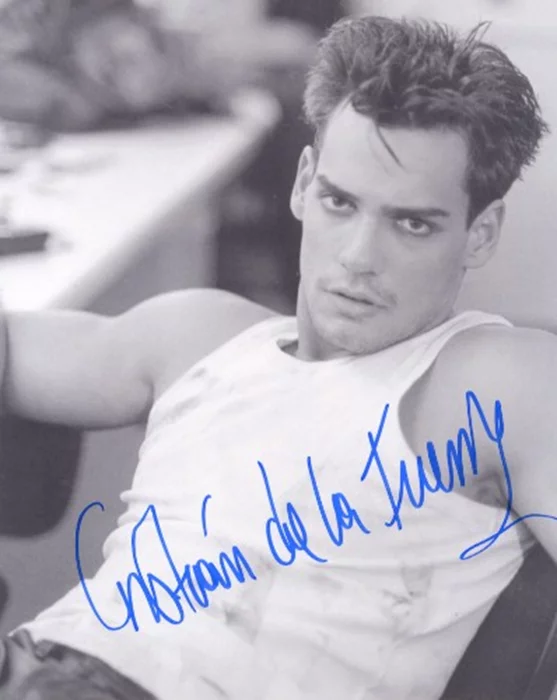 Cristian De La Fuente autograph