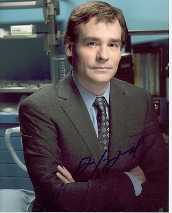Robert Sean Leonard autograph