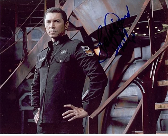 Lou Diamond Phillips autograph