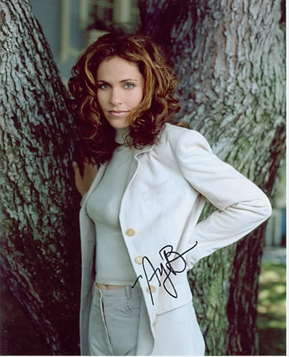 Amy Brenneman autograph