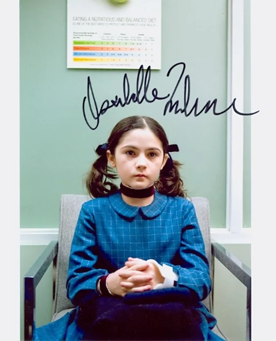 Isabelle Fuhrman autograph