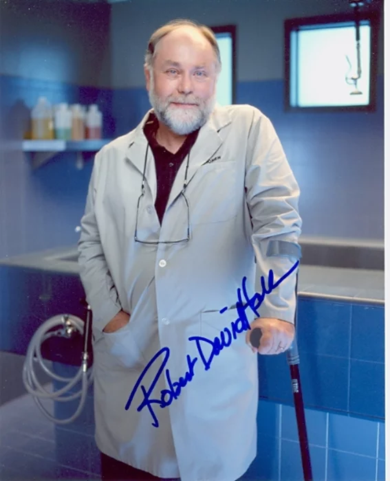 Robert David Hall autograph
