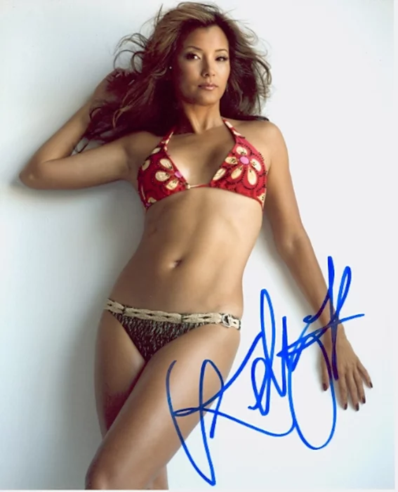 Kelly Hu autograph