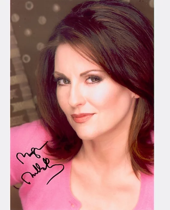 Megan Mullally autograph