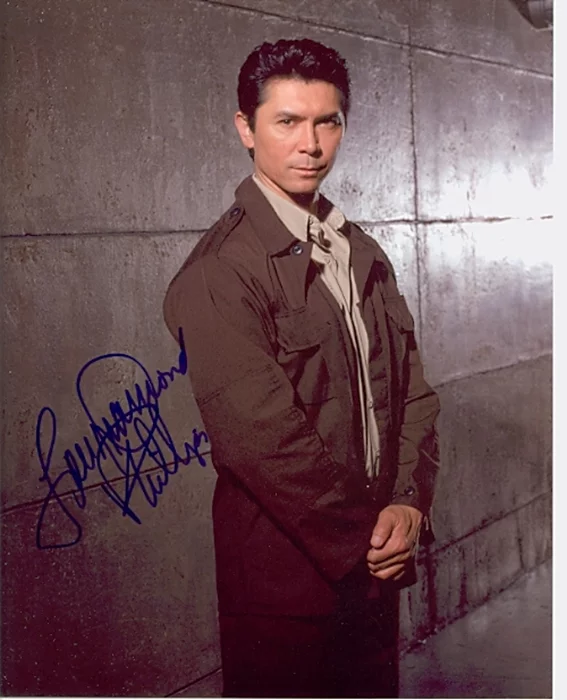 Lou Diamond Phillips autograph