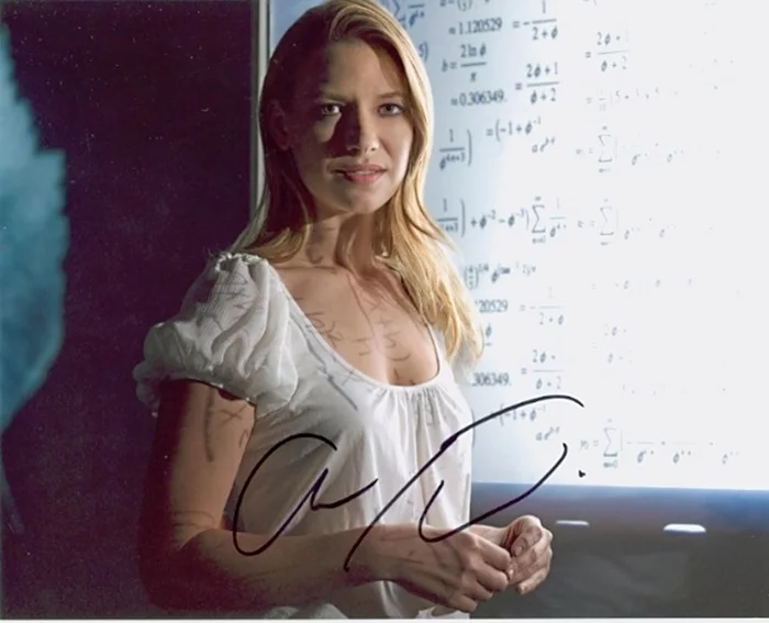 Anna Torv autograph