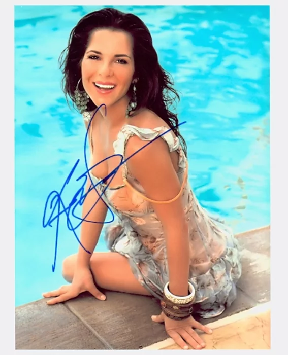 Kelly Monaco autograph