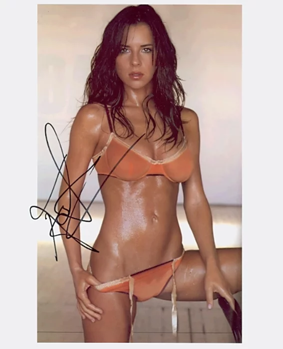 Kelly Monaco autograph