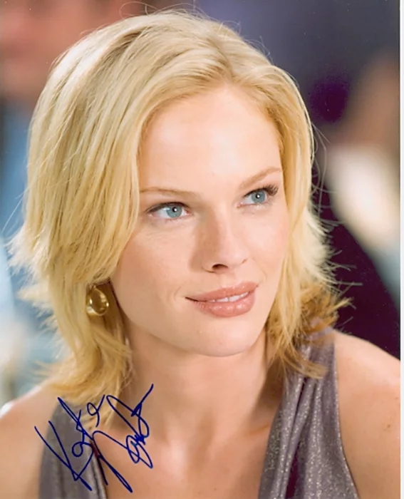 Kate Nauta autograph