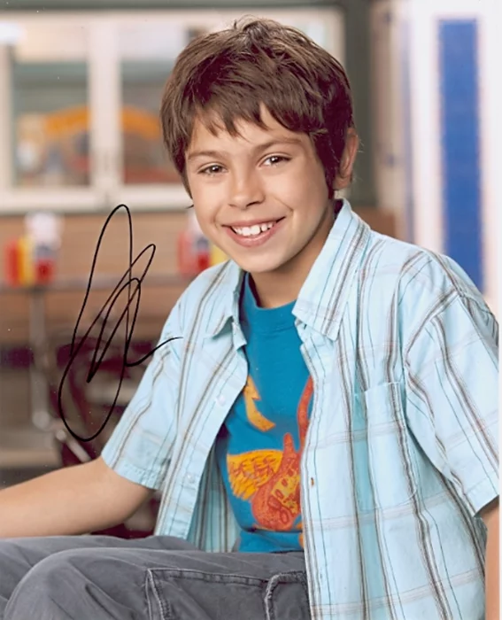 Jake T. Austin autograph