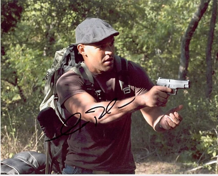 Amaury Nolasco autograph