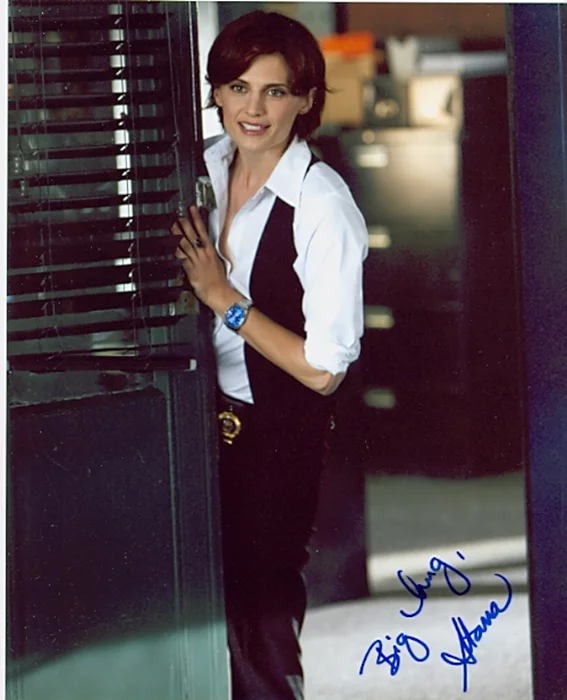 Stana Katic autograph