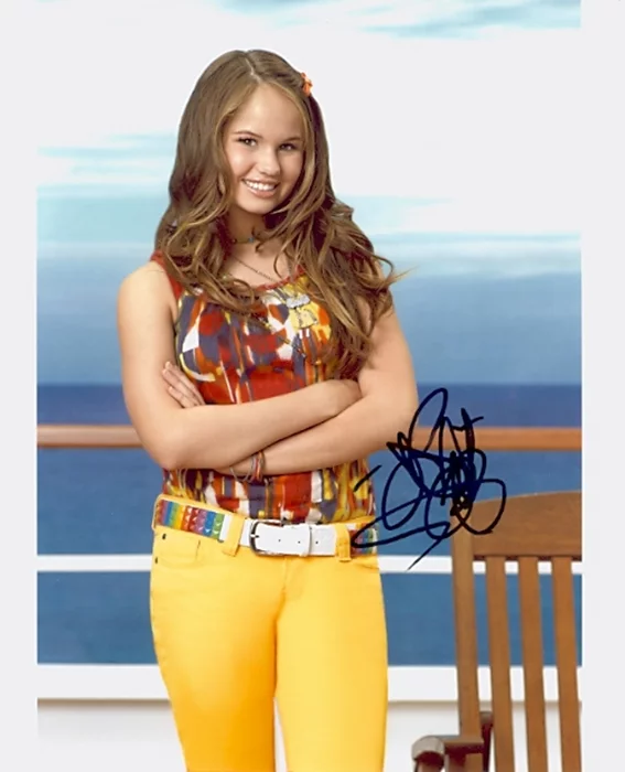 Debby Ryan autograph