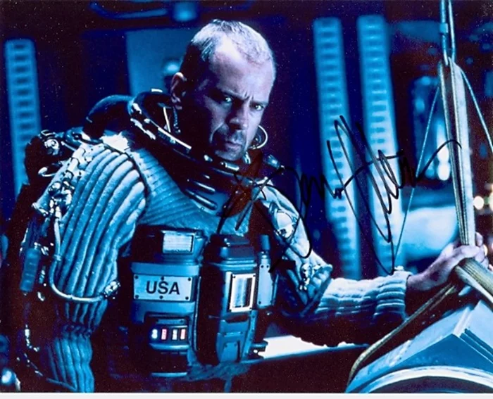 Bruce Willis autograph