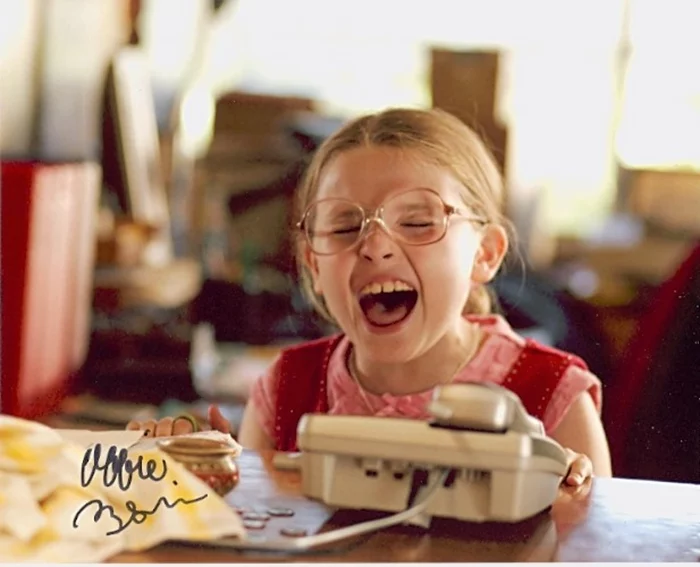 Abigail Breslin autograph