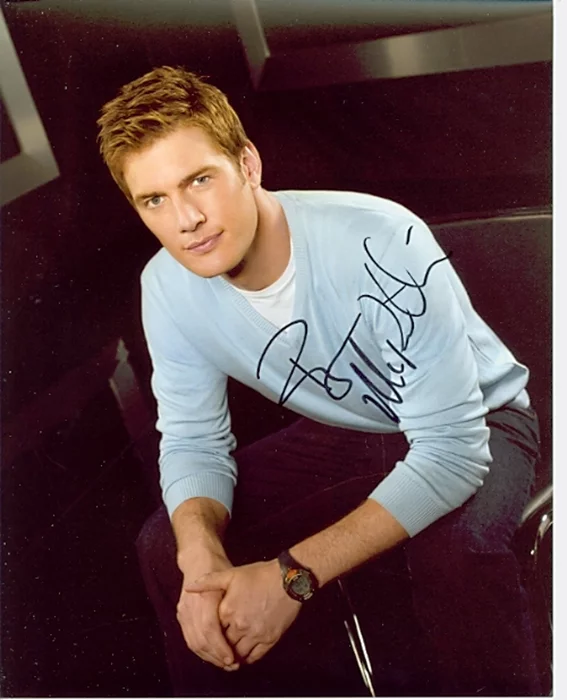 Ryan McPartlin autograph