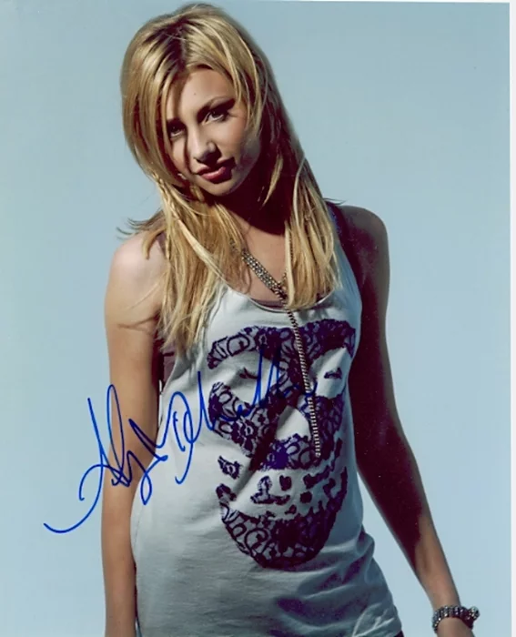 Aly Michalka autograph