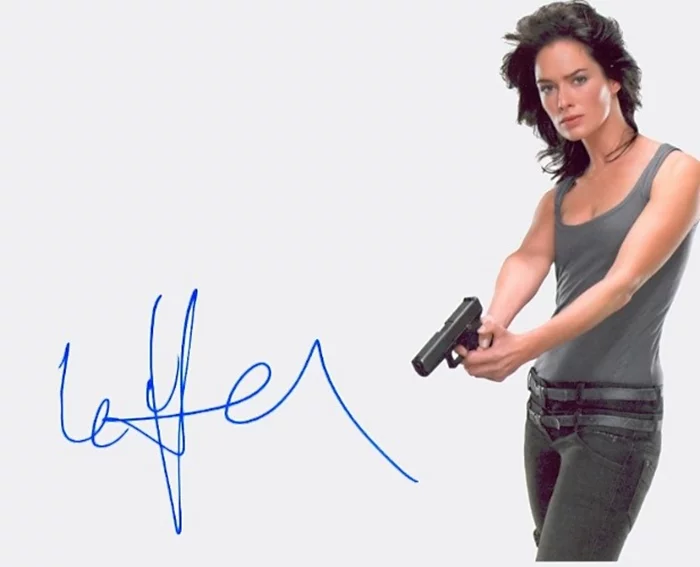 Lena Headey autograph