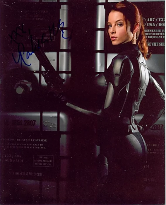 Rachel Nichols autograph