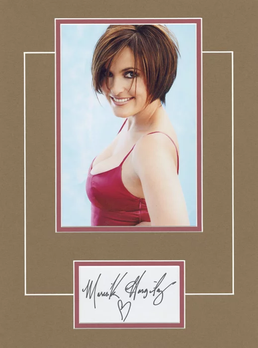 Mariska Hargitay autograph