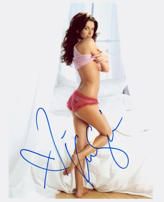 Kim Smith autograph