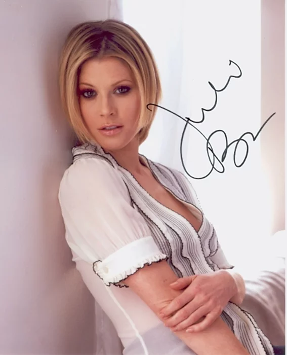 Julie Bowen autograph