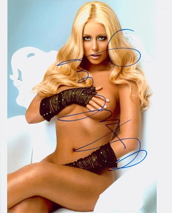 Aubrey O'Day autograph