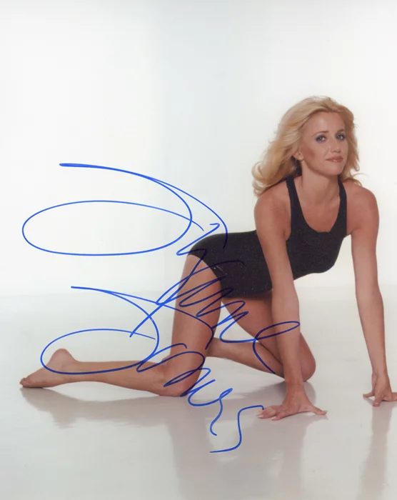 Suzanne Somers autograph