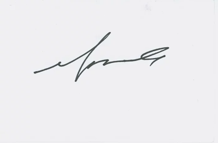 Mary McDonnell autograph